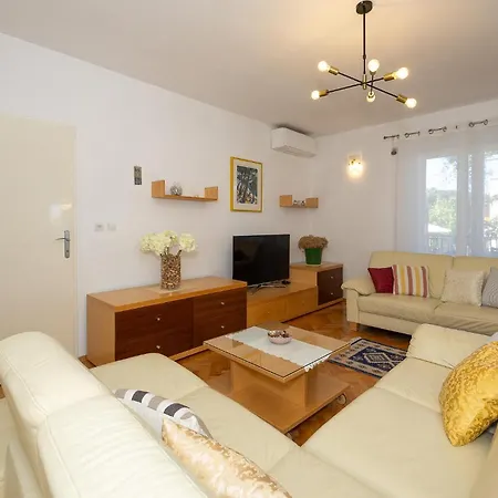 Stjepana Ivicevica I بيت للعطل